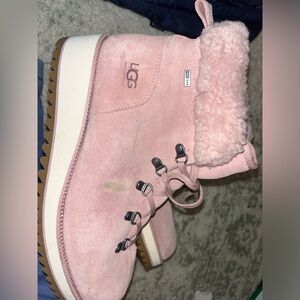 Ugg drytech snow boots - size 9